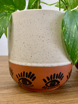 Ceramic White Terracotta Orange Eye Pot