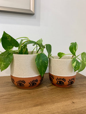 Ceramic White Terracotta Orange Eye Pot